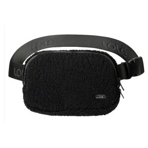 Lolë Fleece Belt Bag Unisex One Size Fits Most Two-Way Zipper Black Key Clip